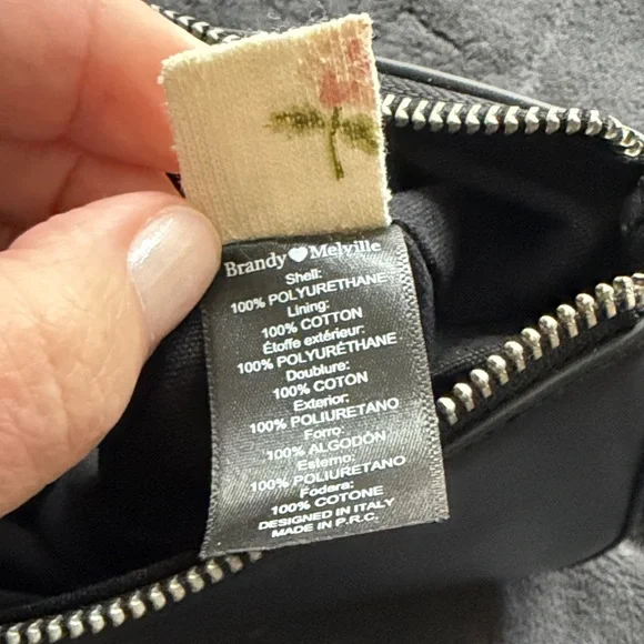 Brandy Melville purse, small black - Picture 2 of 6